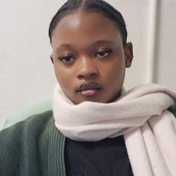 Babysitter Cape Town: Sbongile