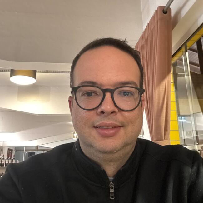 Babysitting job in São Paulo: Leandro