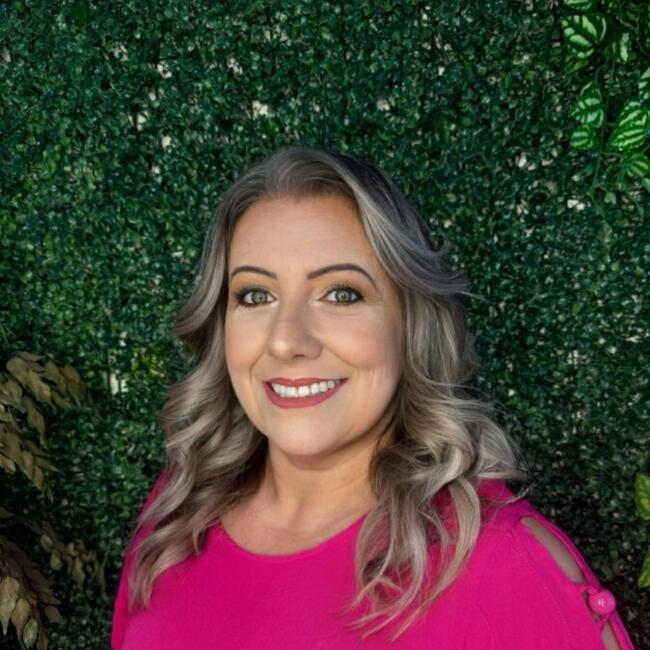 Babysitter in Três Rios: Andrea Das Graças