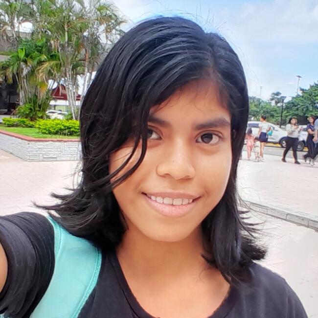 Babysitter in Panama City: Liz