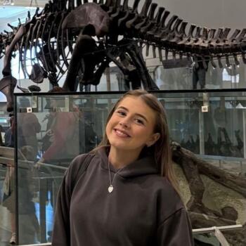 Babysitter in Oldham: Tess