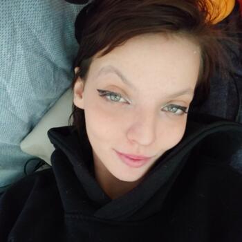 Baby-sitter Hamilton: Selena