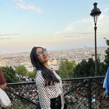 Babysitter in Paris: Ghita