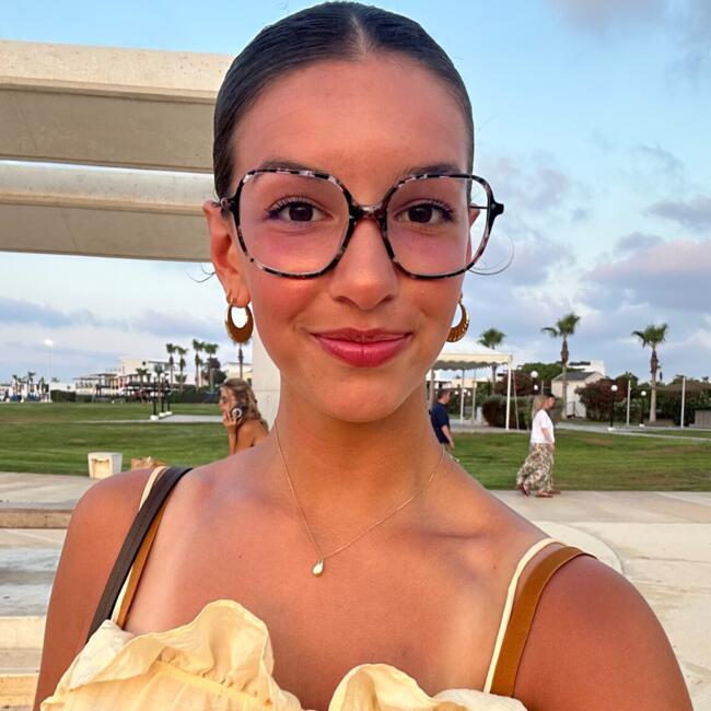 Babysitter in Laure-Minervois: Sara