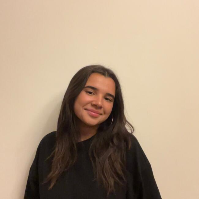 Babysitter in Lille: Talia