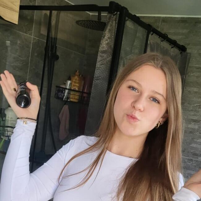 Babysitter in Tourcoing: Lea