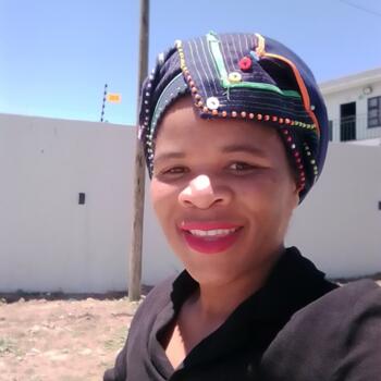 Babysitter East London: Celiwe