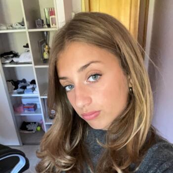 Babysitter in Douvaine: Chloé