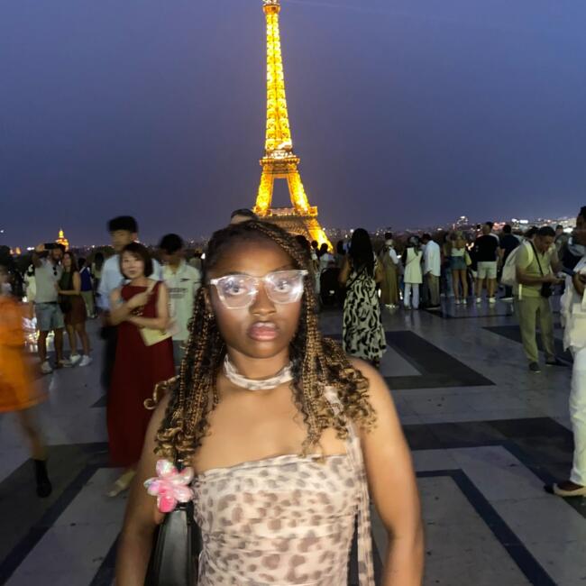 Babysitter in Villeneuve-la-Garenne: Lorriane