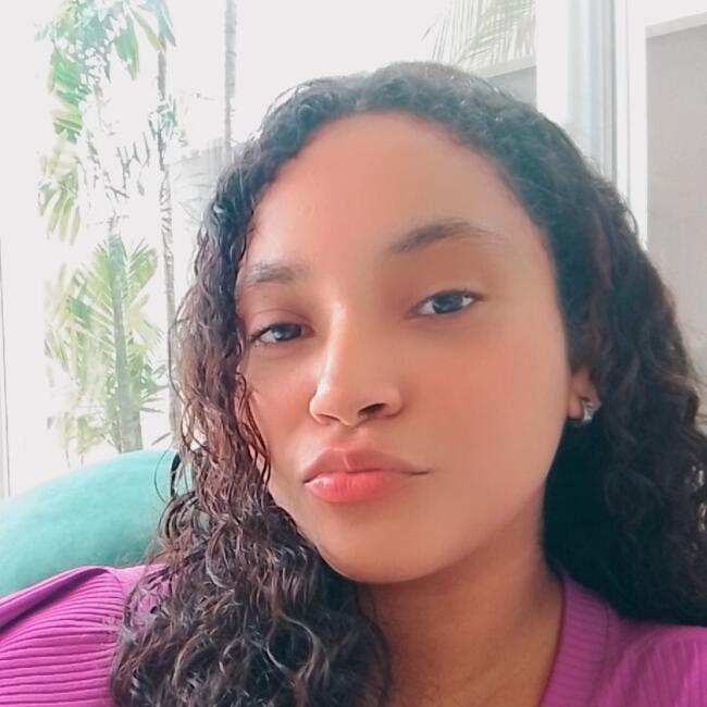 Babysitter in São José do Rio Preto: Luana