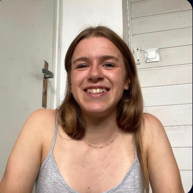 Baby-sitter à Saint-Denis: Emma