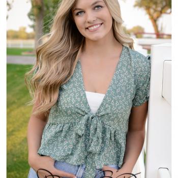 Babysitter in Thornton: Adrianna