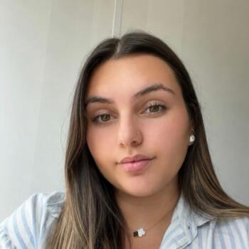 Babysitter in Goncelin: Chloé