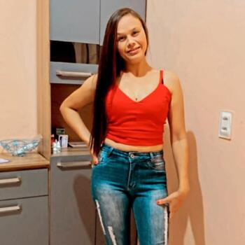 Babá Fortaleza: Malucya