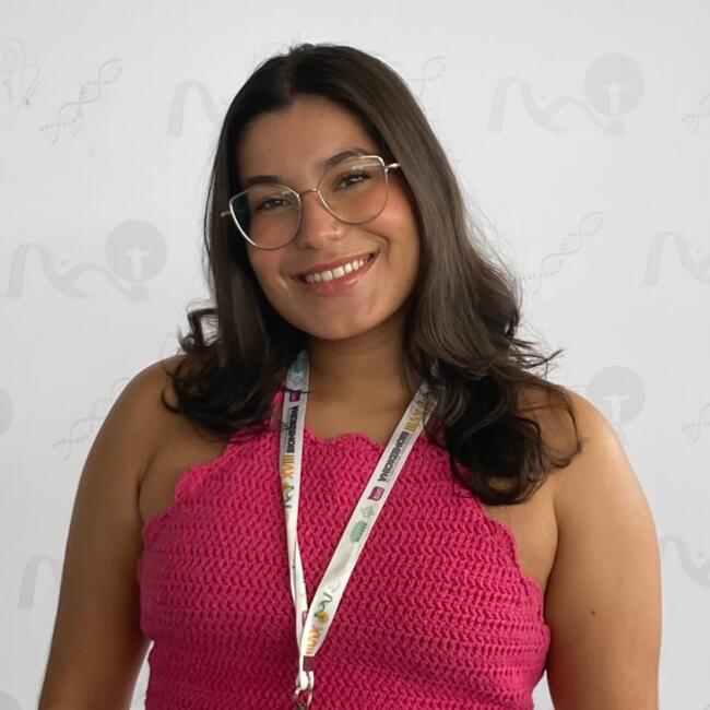 Babysitter in Vila Velha: Júlia