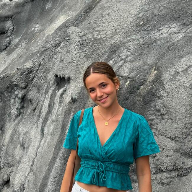 Canguro en Sevilla: Laura