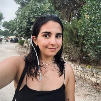 Babysitter in Almada: Lara