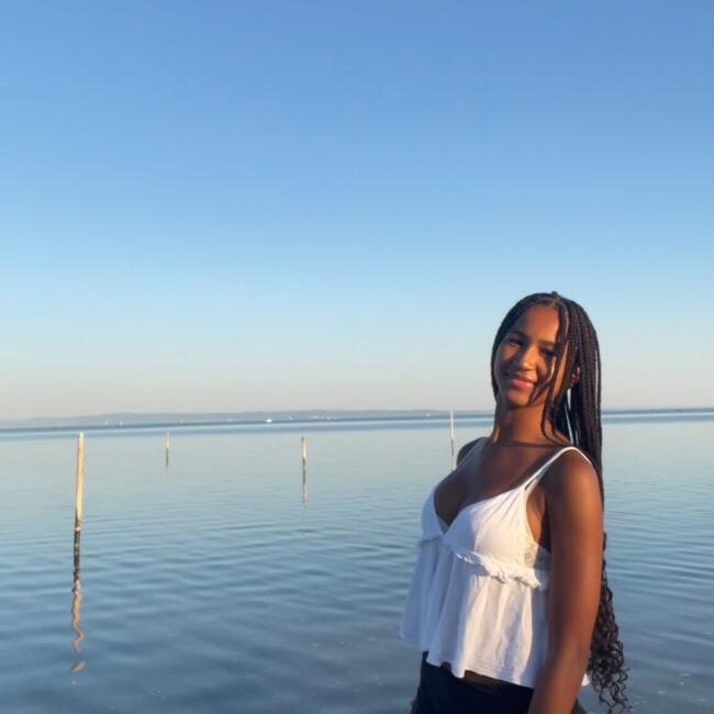 Babysitter in Lyon: Amelie