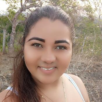 Babysitter in Los Pozos: Jennifer