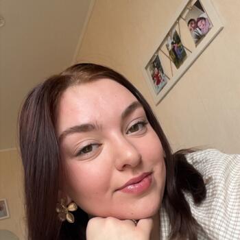 Babysitter in Évreux: Elyna