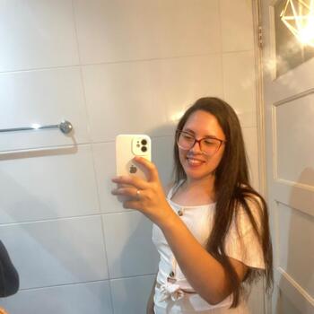 Babá em Cachoeirinha: Larissa