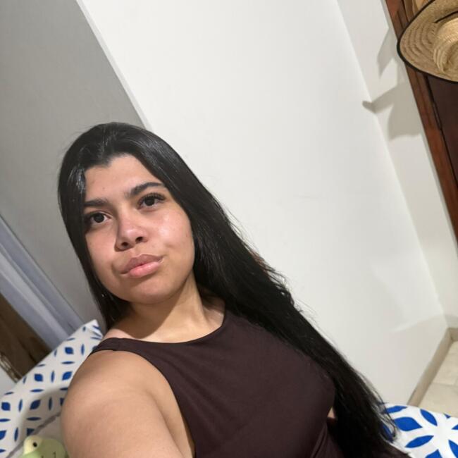 Babysitter in São Paulo: Larissa