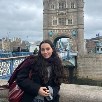 Babysitter in Lisbon: Mariana