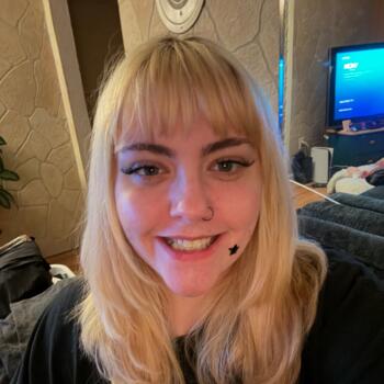 Babysitter in Westville (Gloucester County): Hannah