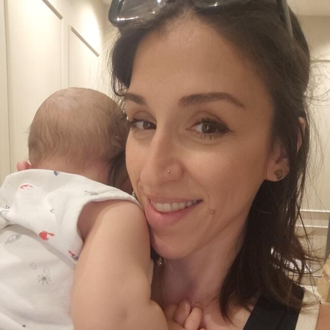 Δουλειά για babysitter στην περιοχή Αγία Παρασκευή: Marilena