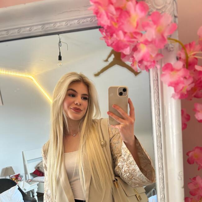 Babysitter in Temse: Yanaïka