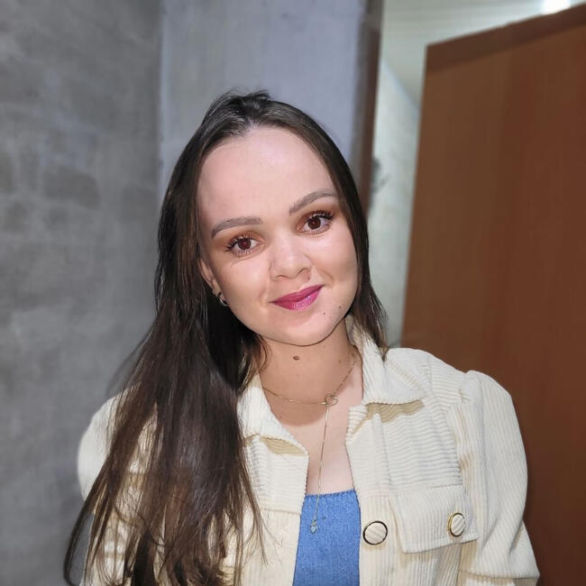 Babysitter in Ribeirão Preto: Thailane