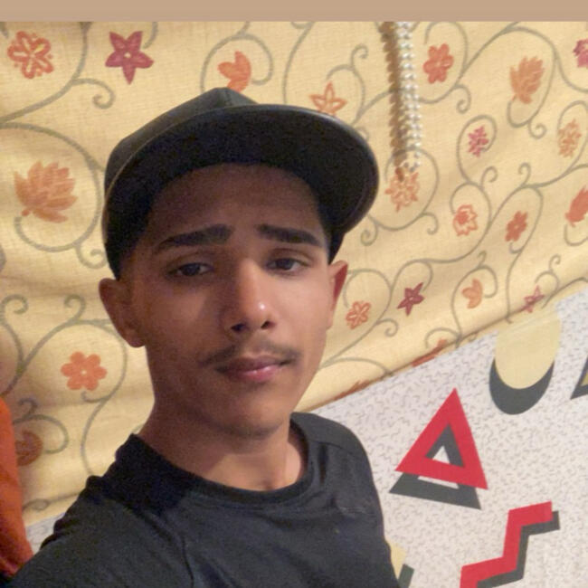 Nanny in Le Pré-Saint-Gervais: Adam