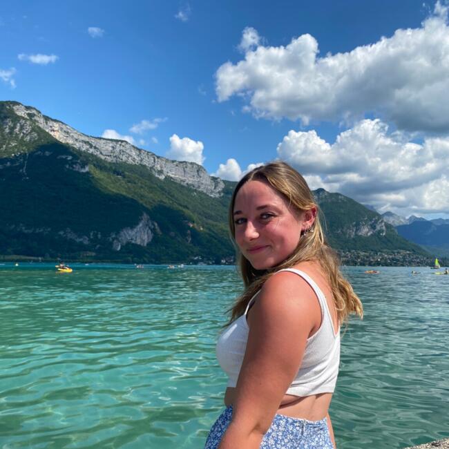 Babysitter in Auray: Annaelle