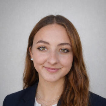 Babysitter in Paris: Elisabetta