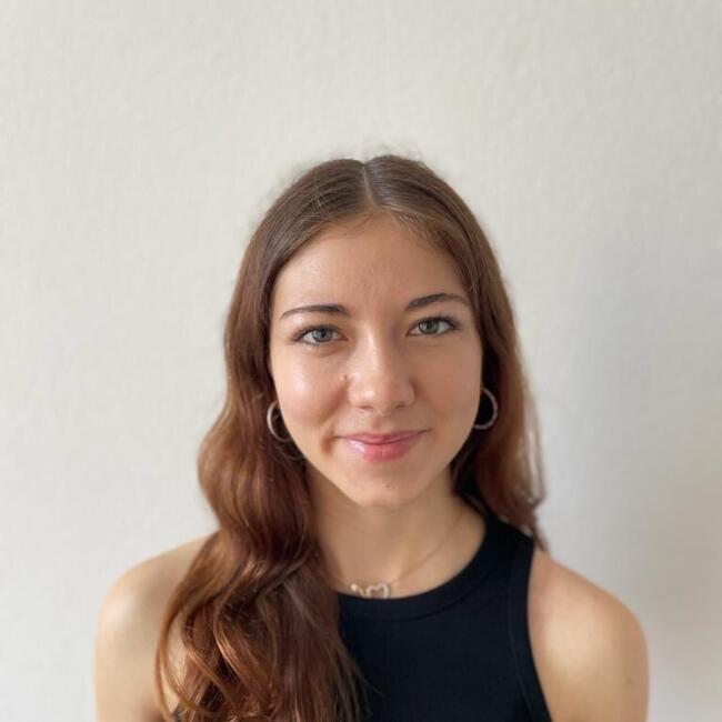 Babysitter a Aarberg: Celine