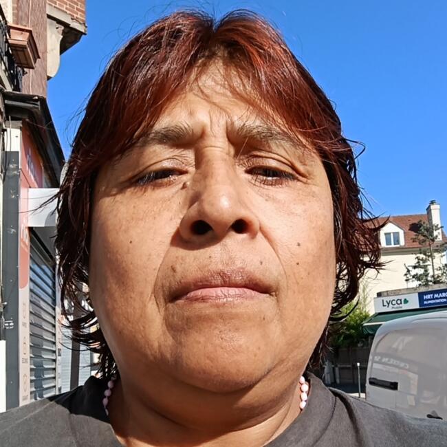 Babysitter in Asnières-sur-Seine: Carmen Roshimi