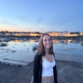 Babysitter in Domont: Clara