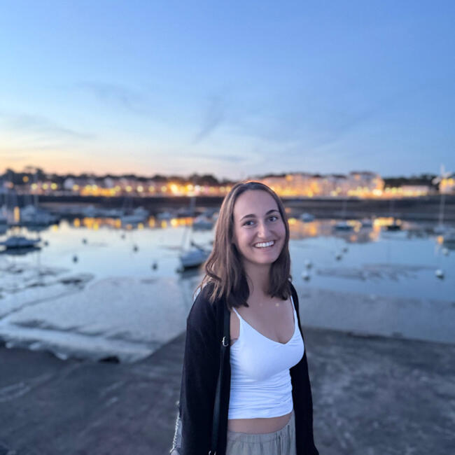 Babysitter in Domont: Clara