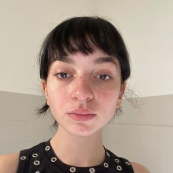 Job de garde d'enfants à Agen: job de garde d'enfants Le monde de carla