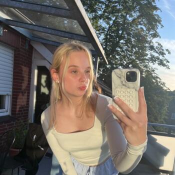 Babysitter in Buxtehude: Mia Strotmann