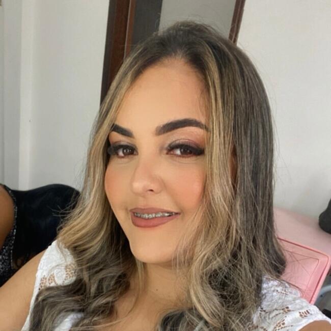 Babá em Paiçandu: Helen