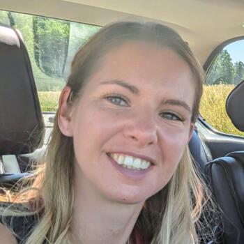 Babysitter in Röhrmoos: Julia