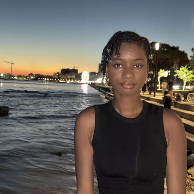 Babysitter in Orléans: Faty