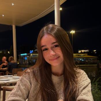 Babysitter in Lisbon: Isabela