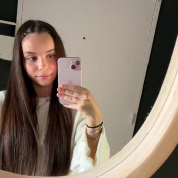 Babysitter in Vorst: Clara