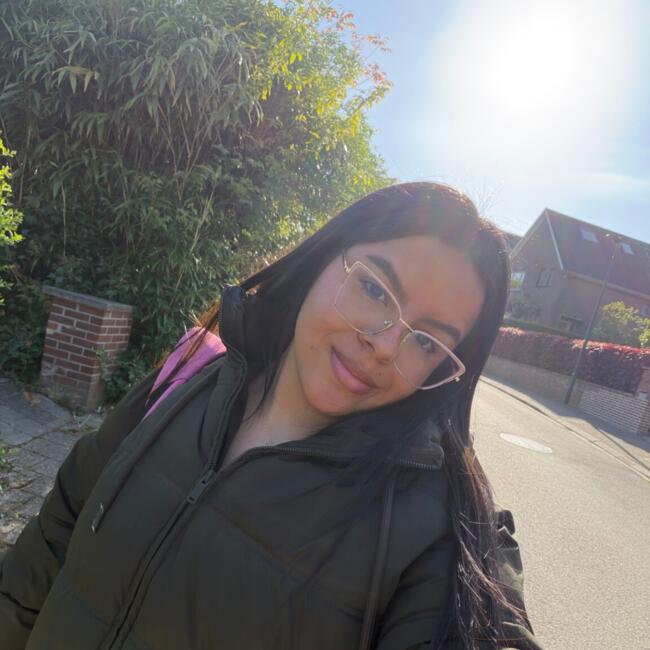 Babysitter in Saint-Josse-ten-Noode: Valeria