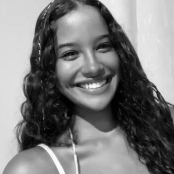 Babysitter in Cotia: Julia