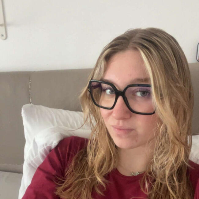 Babysitter in Bouguenais: Lola