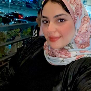 Babysitter Cairo: Heba