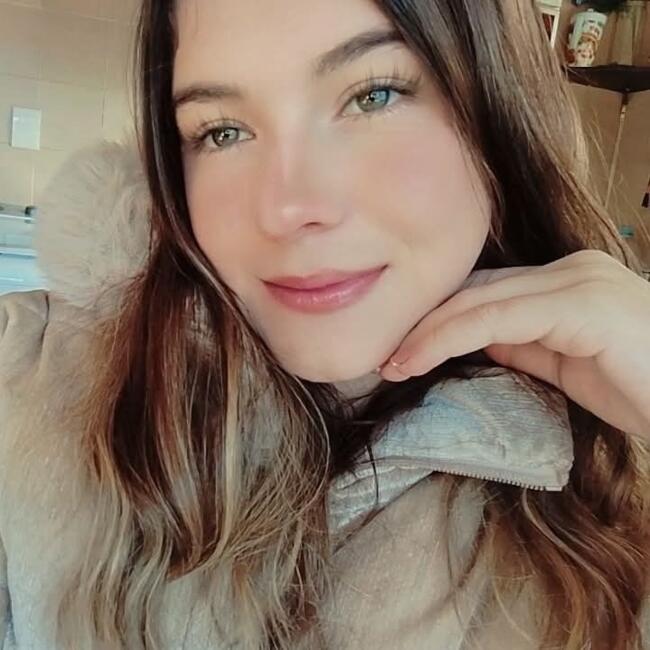 Babysitter in Santa Maria: Alexandra